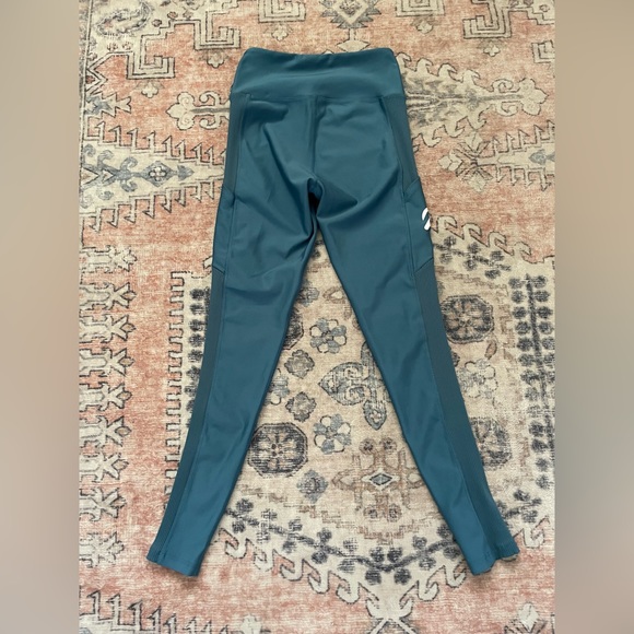 Peloton Show Up Blue Pocket Athletic Workout Leggings Size Medium - Picture 2 of 6